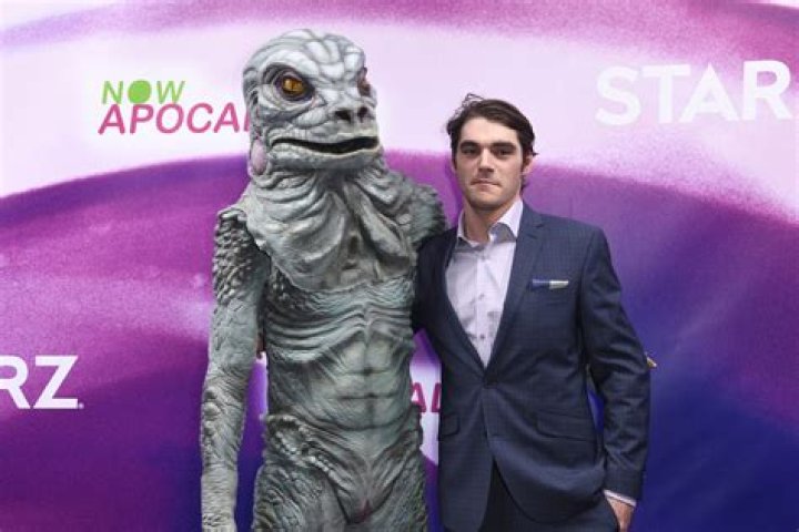 RJ Mitte Net Worth - Wiki, Age, Weight and Height, Relationships, Family, and More