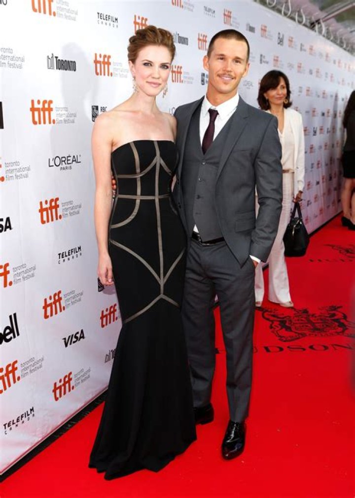 Sara Canning Net Worth - Wiki, Age, Weight and Height, Relationships, Family, and More