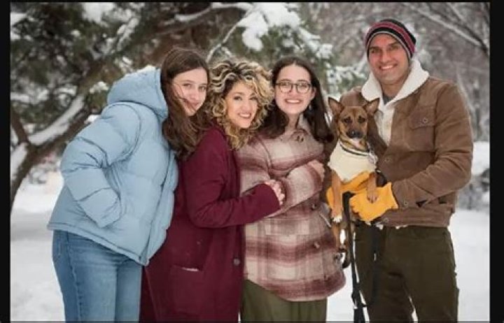 Sarah Stiles Siblings: Age And Parents