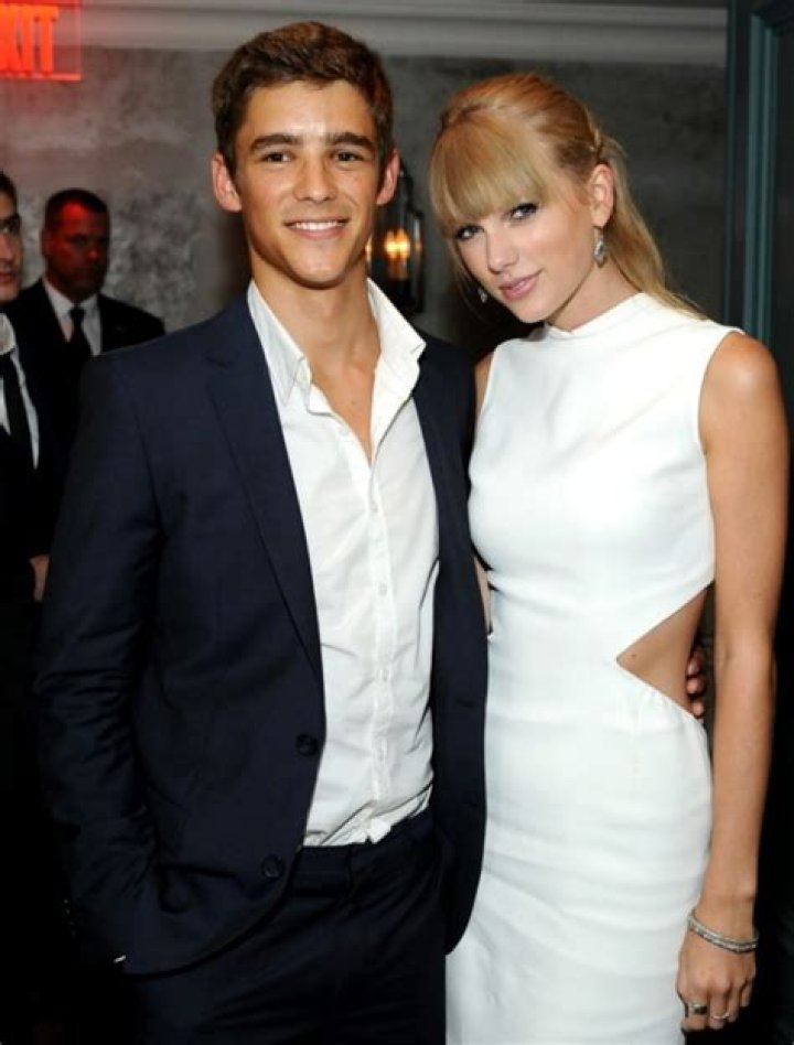 Taylor Swift might have met her new boyfriend, Brenton Thwaites, at TIFF