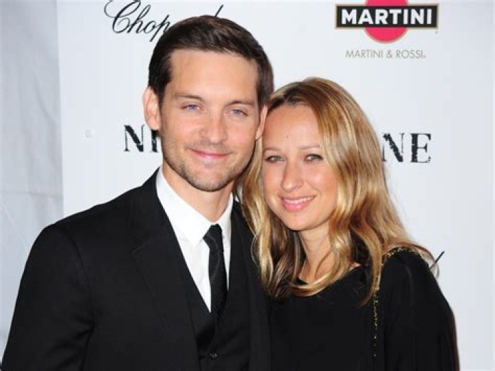 Tobey Maguire & Jennifer Meyer are divorcing after 9 years of marriage