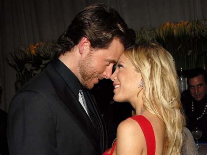 Tori Spelling hasn’t divorced Dean McDermott because she ‘can’t afford to’