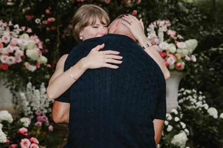 Travis Kelce finally reveals how he got Taylor Swift and it wasn't what we thought