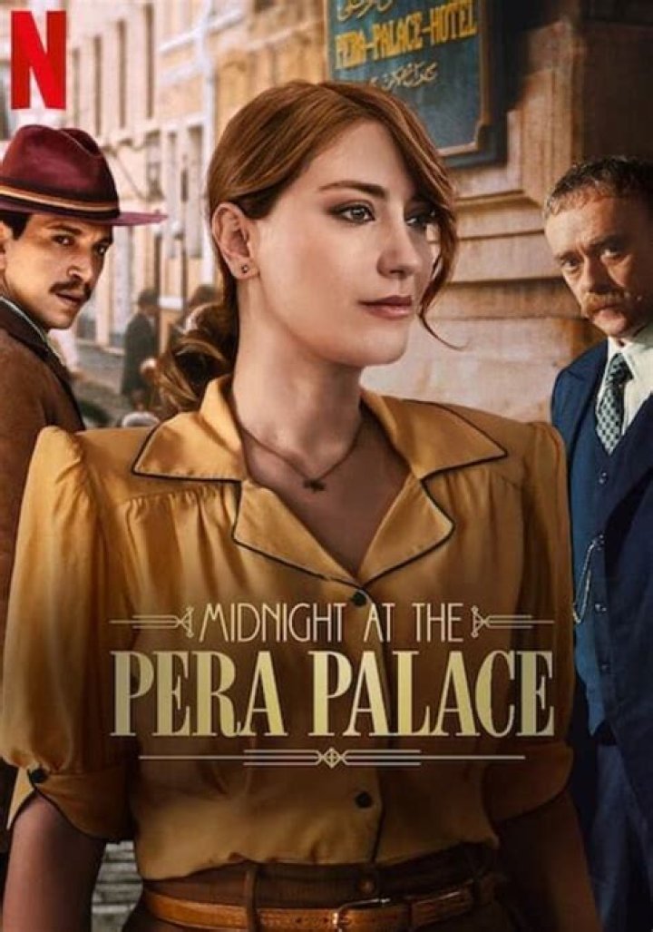 What is Midnight at the Pera Palace about on Netflix?