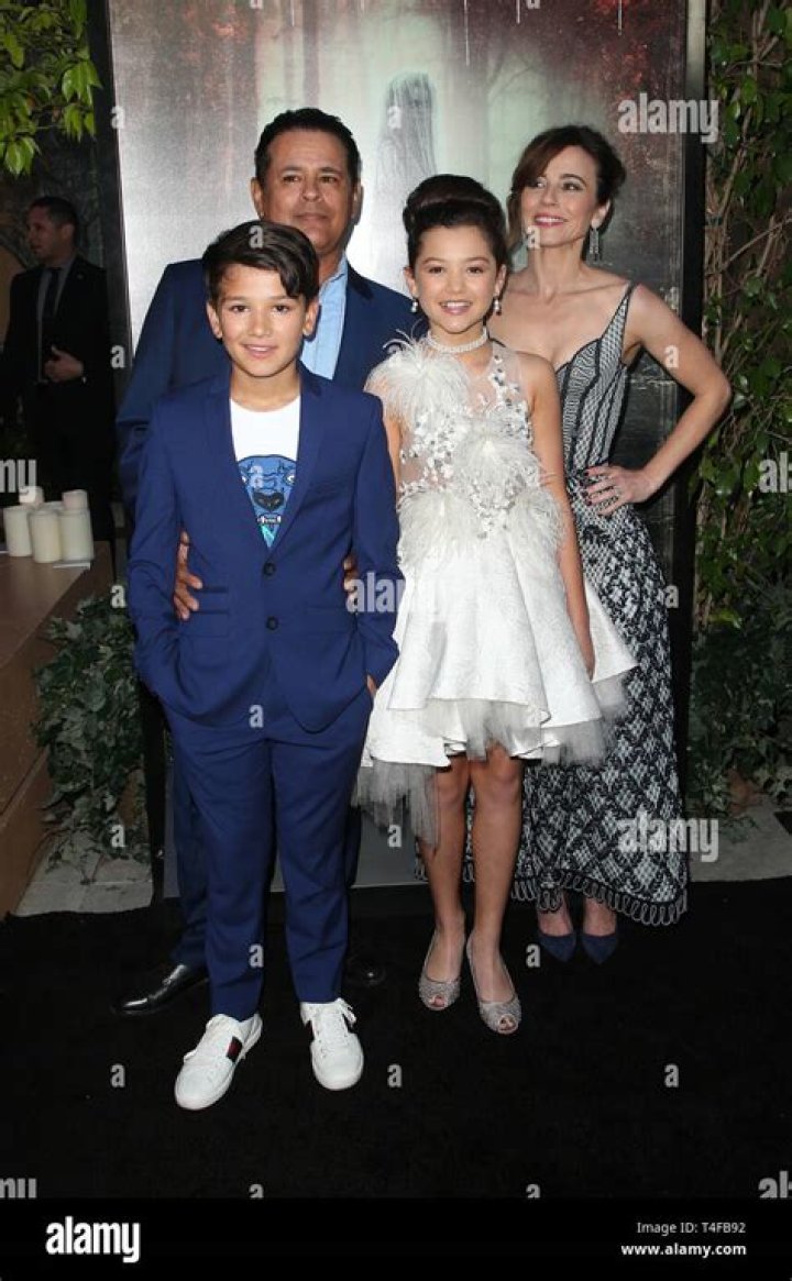 Who is American actor, Raymond Cruz Wife? His Children